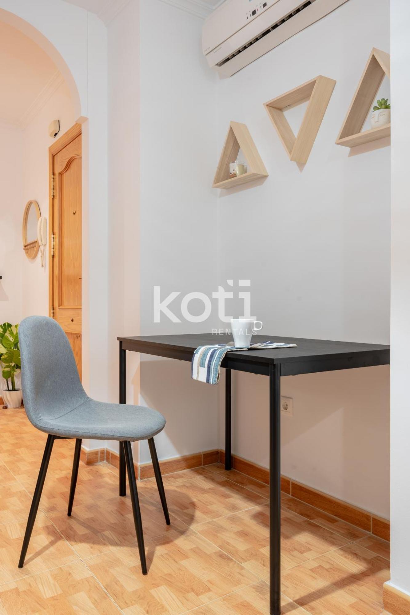 Koti Rentals - Sandy Beach Apartment ฟูเอนฮิโรลา ภายนอก รูปภาพ