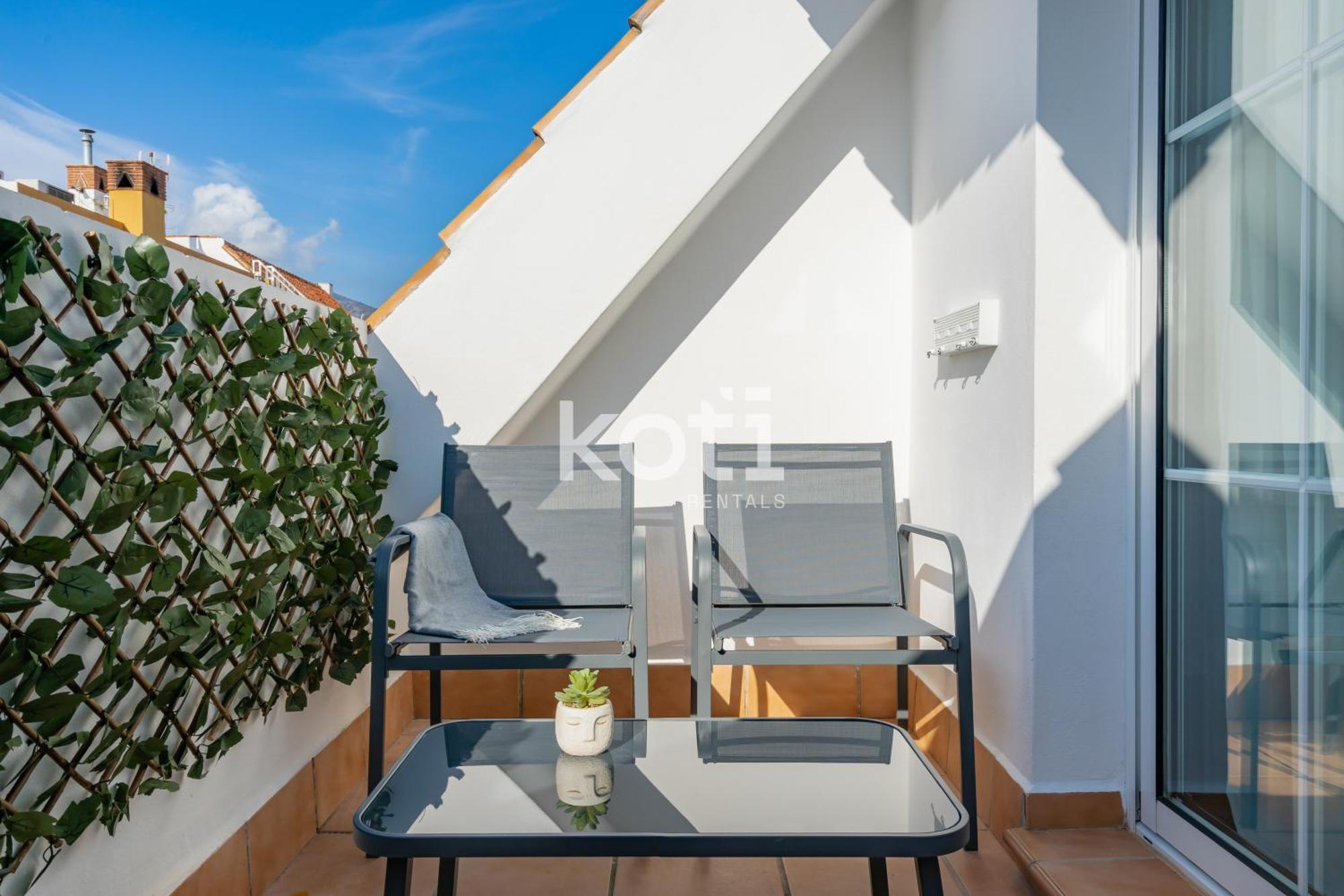 Koti Rentals - Sandy Beach Apartment ฟูเอนฮิโรลา ภายนอก รูปภาพ