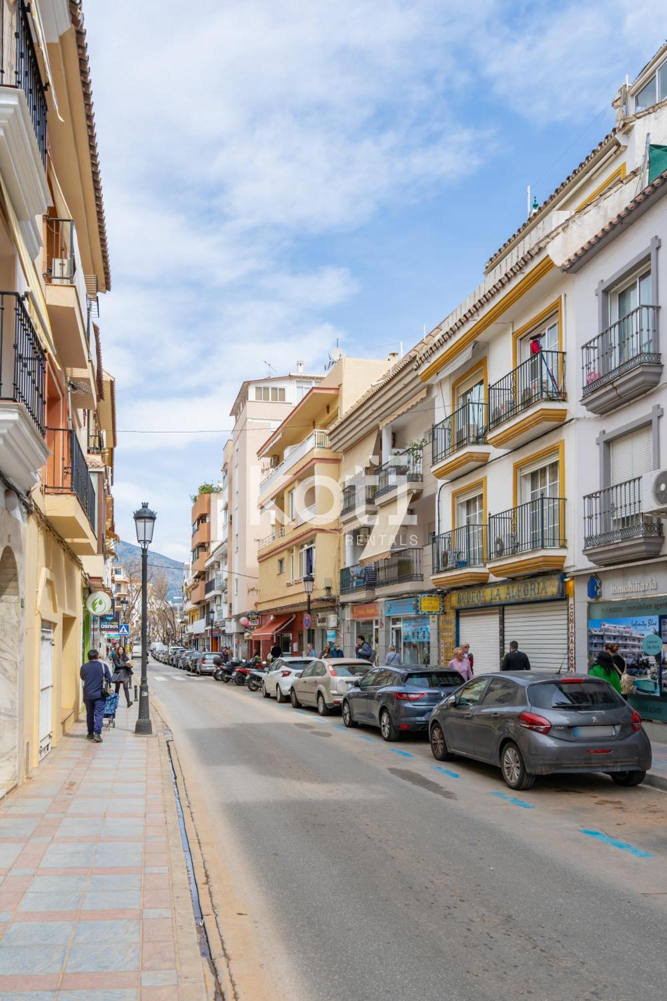 Koti Rentals - Sandy Beach Apartment ฟูเอนฮิโรลา ภายนอก รูปภาพ