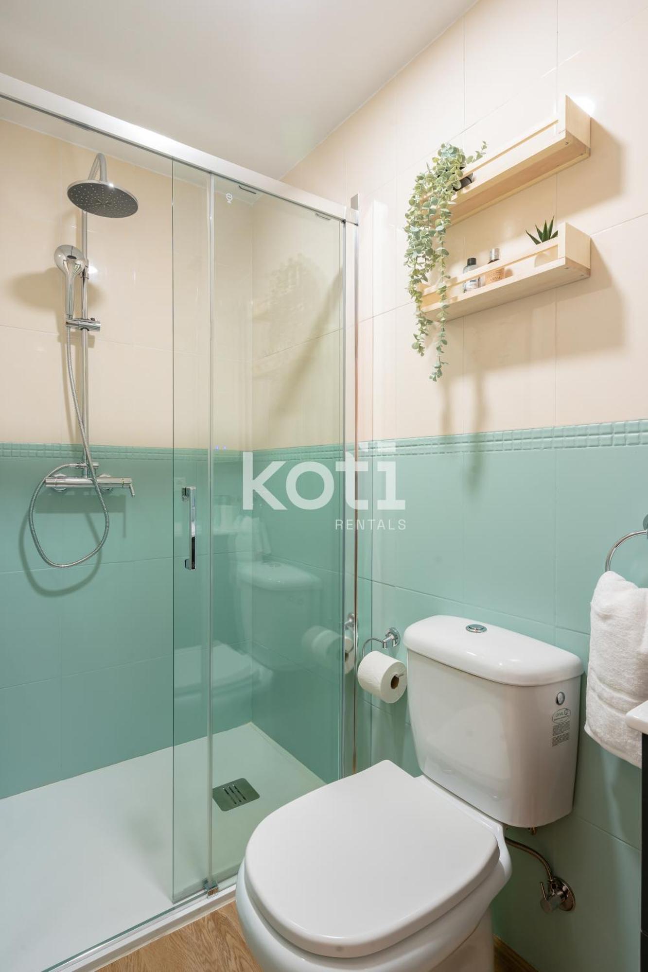 Koti Rentals - Sandy Beach Apartment ฟูเอนฮิโรลา ภายนอก รูปภาพ