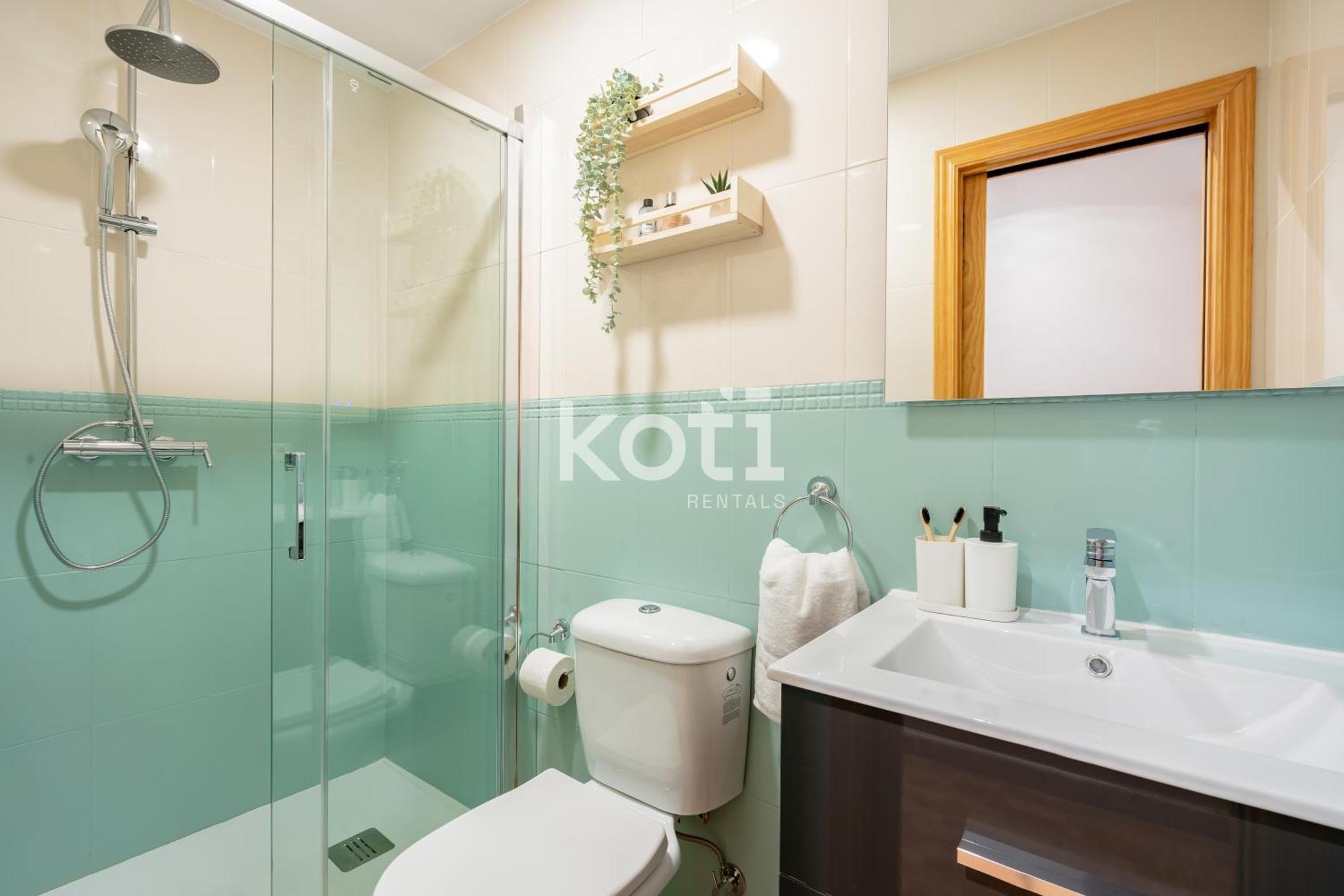 Koti Rentals - Sandy Beach Apartment ฟูเอนฮิโรลา ภายนอก รูปภาพ