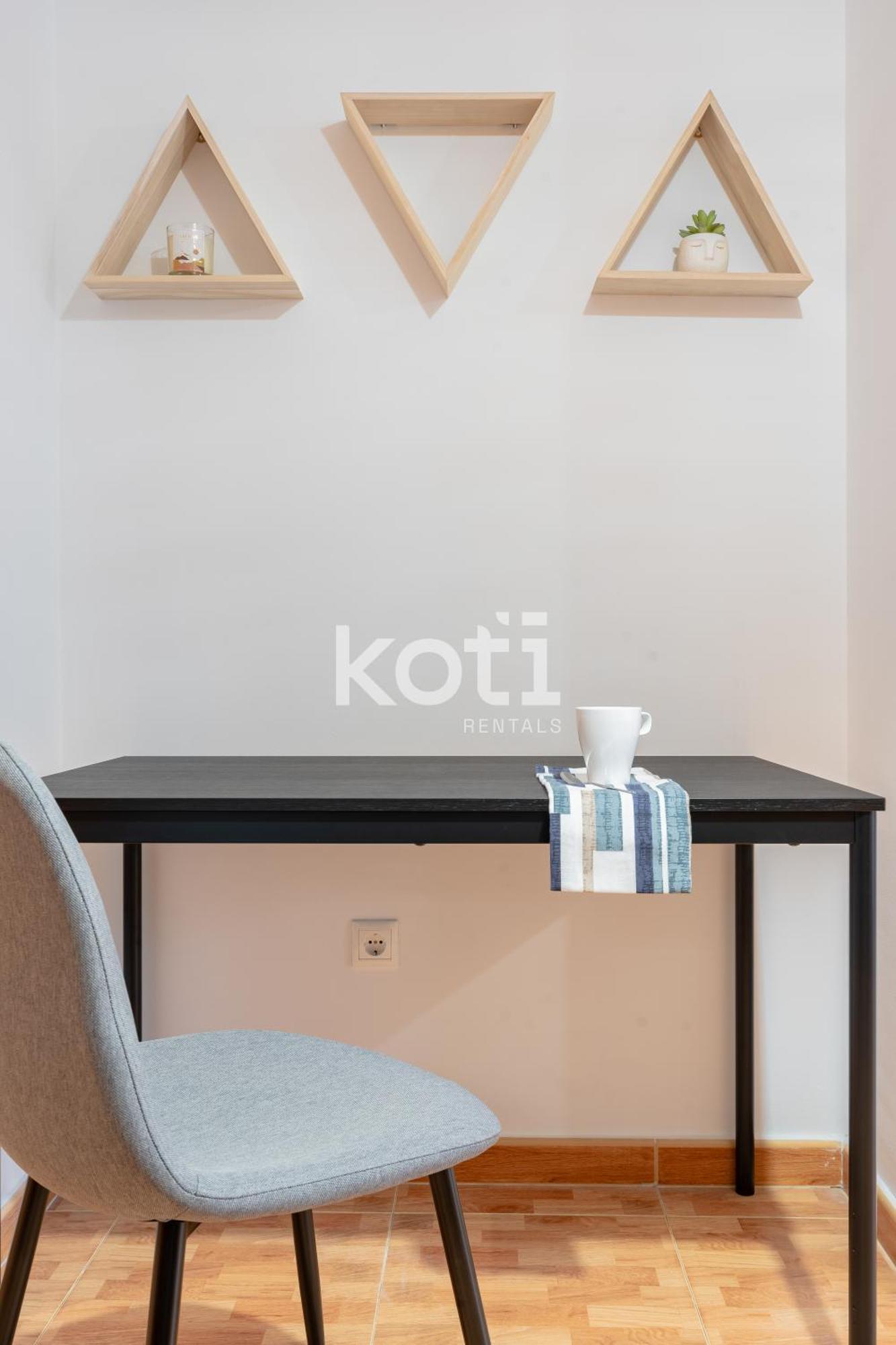 Koti Rentals - Sandy Beach Apartment ฟูเอนฮิโรลา ภายนอก รูปภาพ