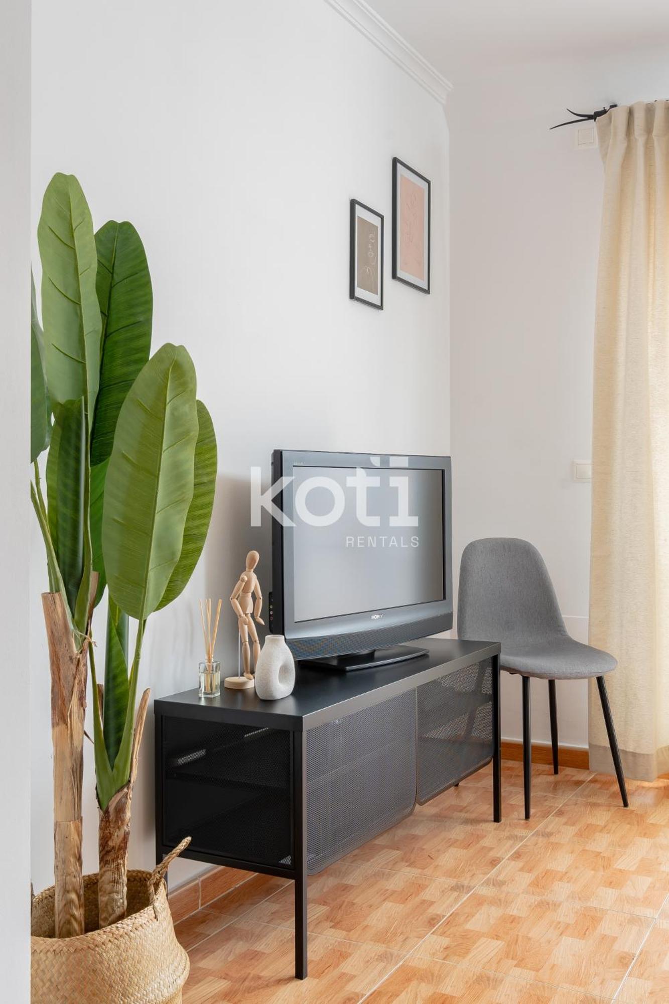 Koti Rentals - Sandy Beach Apartment ฟูเอนฮิโรลา ภายนอก รูปภาพ