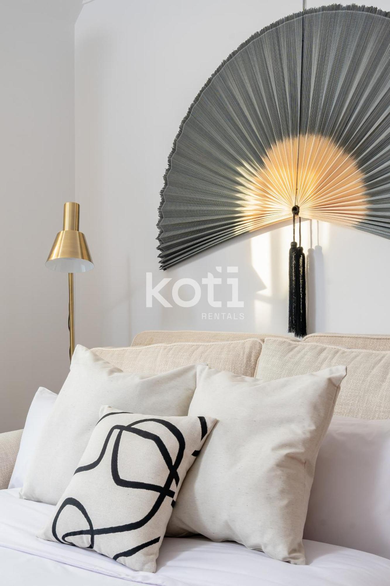 Koti Rentals - Sandy Beach Apartment ฟูเอนฮิโรลา ภายนอก รูปภาพ