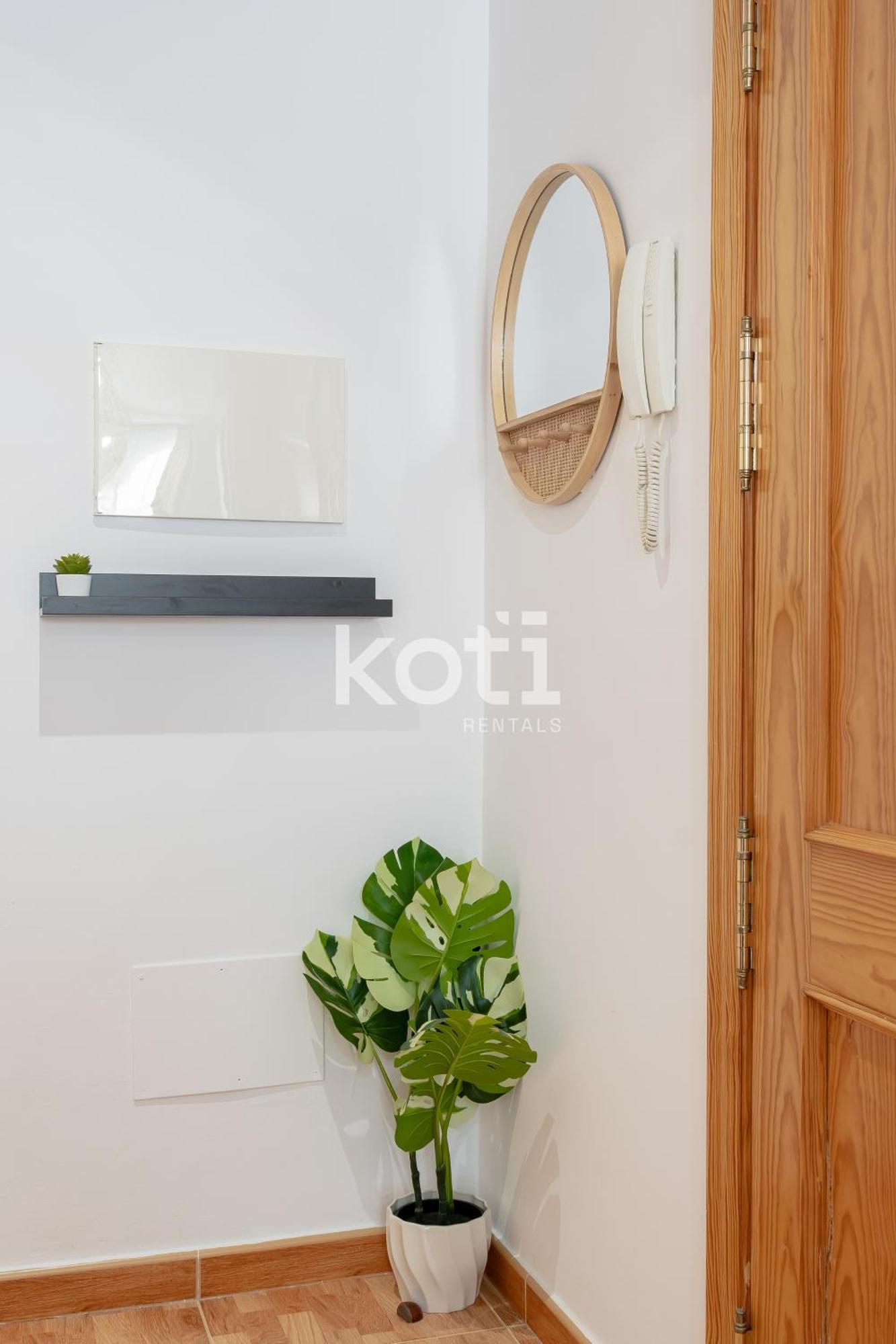 Koti Rentals - Sandy Beach Apartment ฟูเอนฮิโรลา ภายนอก รูปภาพ